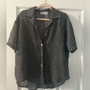 Vintage Impressions Black and White Short Sleeve Button Down Shirt